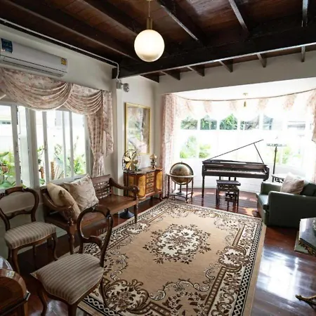 Rq Timeless Dinsor Cultural Heritage House