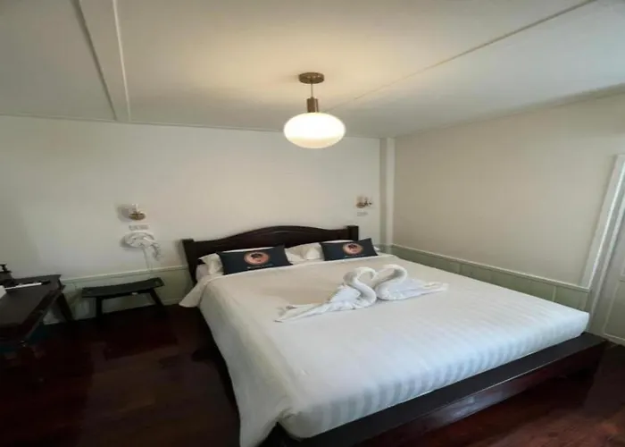 Rq Timeless Dinsor Cultural Heritage House Hotel