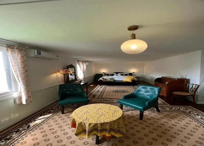 Rq Timeless Dinsor Cultural Heritage House Hotel 3*