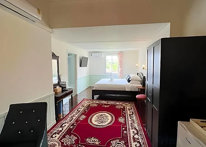 Rq Timeless Dinsor Cultural Heritage House Hotel 3*